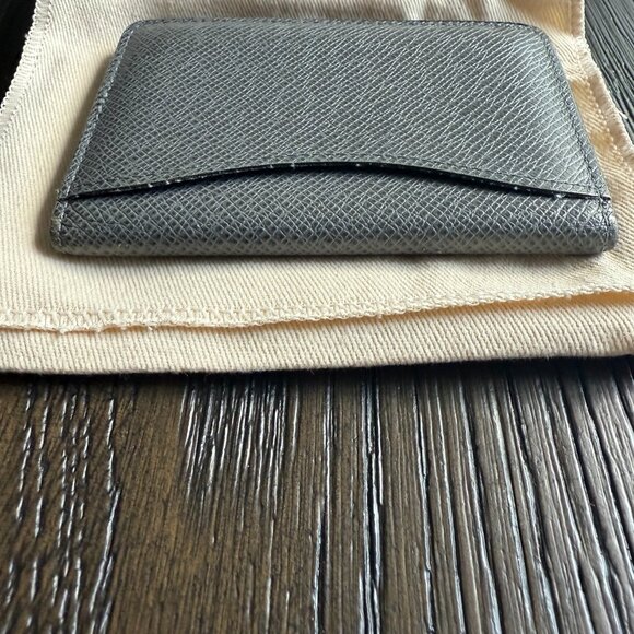 Louis Vuitton Taiga Leather Wallet - Picture 5 of 7